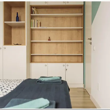 Spacious, Lovely, Bright In The Old Town Bukurešť