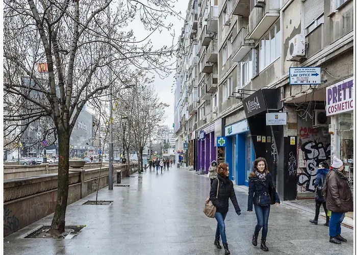 Spacious, Lovely, Bright In The Old Town