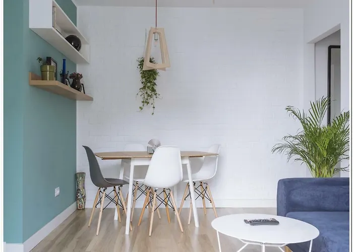 Spacious, Lovely, Bright In The Old Town Apartmán