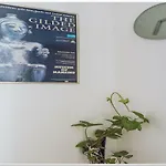 Spacious, Lovely, Bright In The Old Town Apartmán