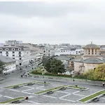 Spacious, Lovely, Bright In The Old Town