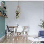 Spacious, Lovely, Bright In The Old Town Apartmán