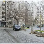 Spacious, Lovely, Bright In The Old Town * Bukurešť