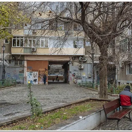 Apartman Spacious, Lovely, Bright In The Old Town Bukarest