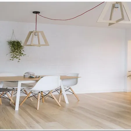 Spacious, Lovely, Bright In The Old Town * בוקרשט