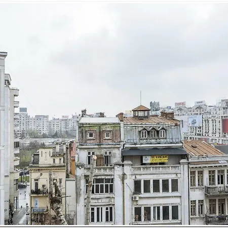 Spacious, Lovely, Bright In The Old Town *