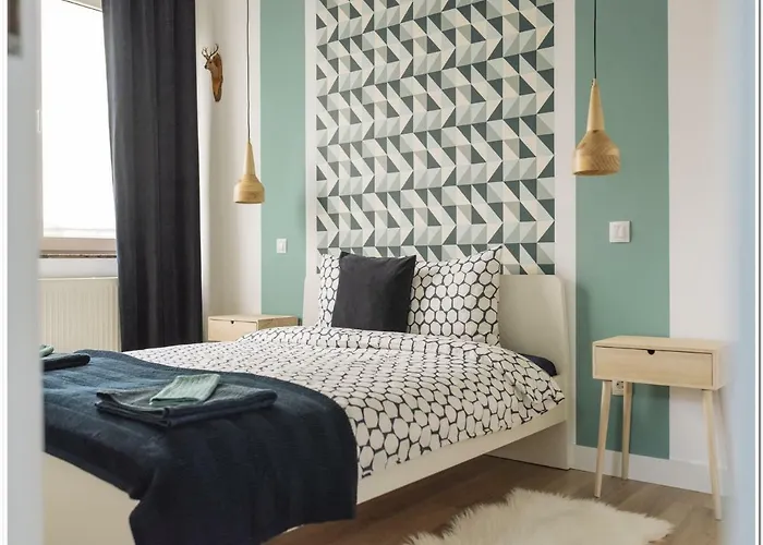 Apartman Spacious, Lovely, Bright In The Old Town Bukarest