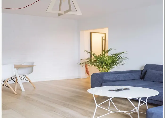 公寓 Spacious, Lovely, Bright In The Old Town