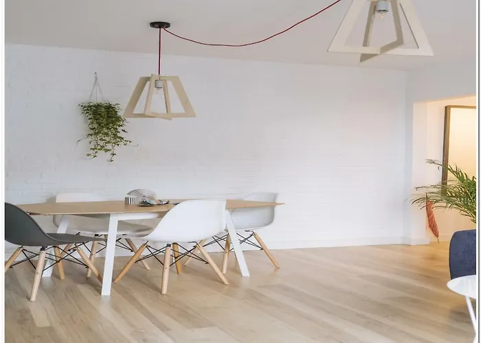 Spacious, Lovely, Bright In The Old Town * Bukarest