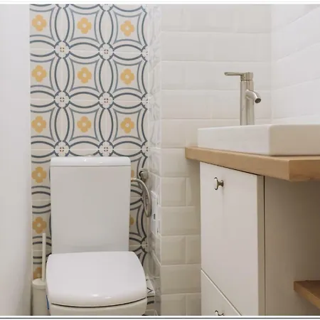 Spacious, Lovely, Bright In The Old Town Appartamento Bucarest