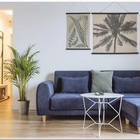 Spacious, Lovely, Bright In The Old Town *