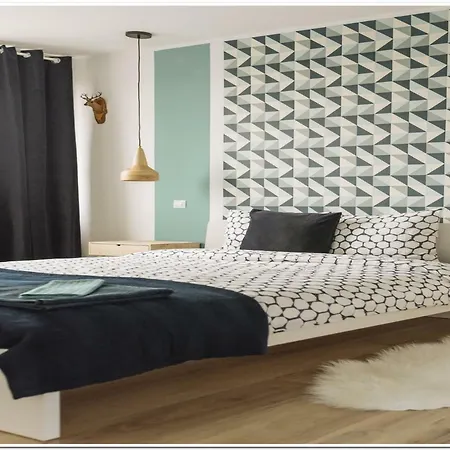 Spacious, Lovely, Bright In The Old Town Appartamento Bucarest