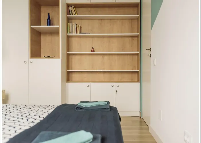 Spacious, Lovely, Bright In The Old Town Bukurešť