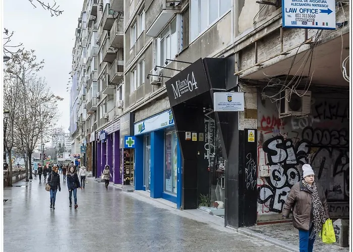 Spacious, Lovely, Bright In The Old Town *